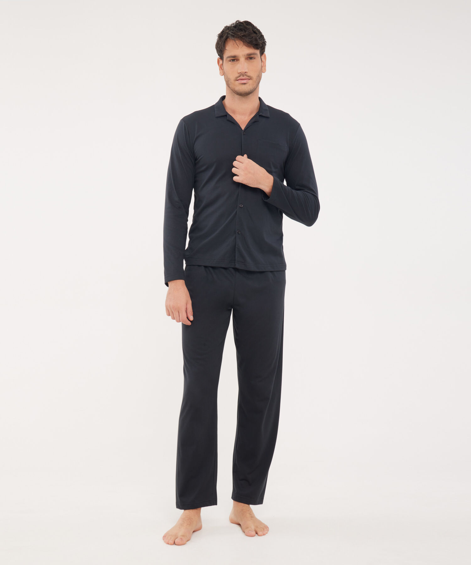 Pijama Camisa Resort Con Detalles Y Pantalón Con Contrastes