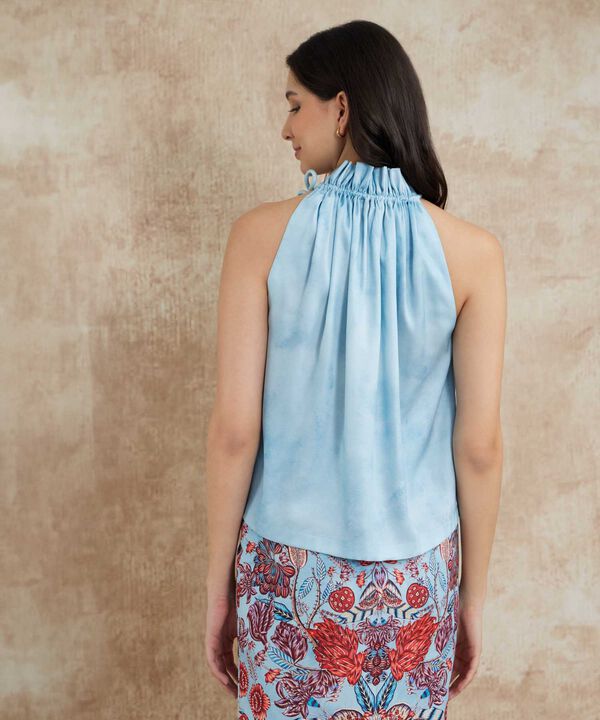 Blusa Con Tunel En Escote  Campaña Beatriz Camacho