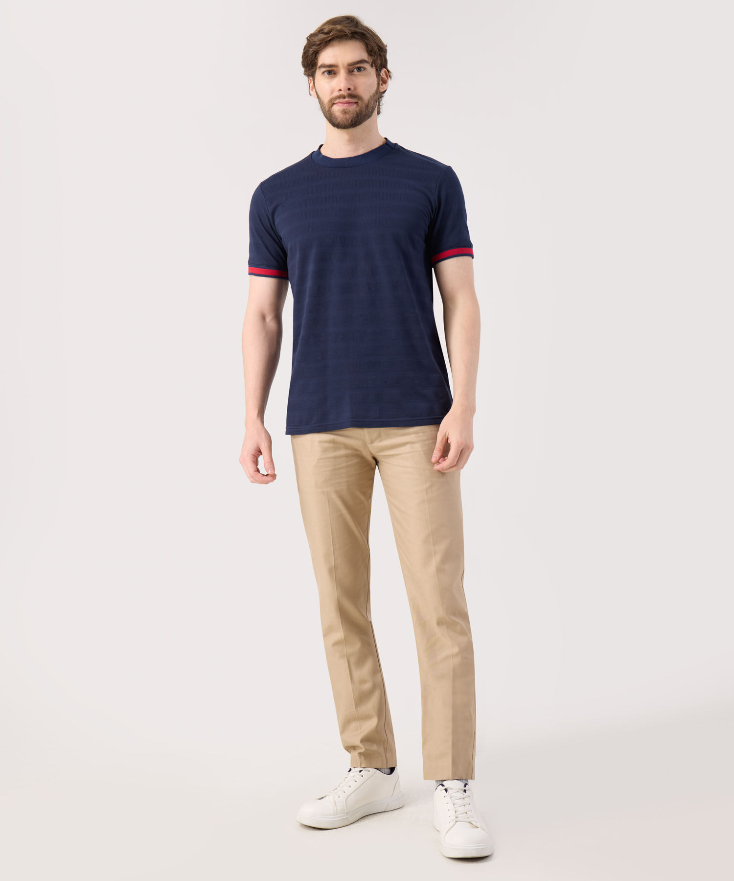 Camiseta Unicolor Con Detalle En Mangas 