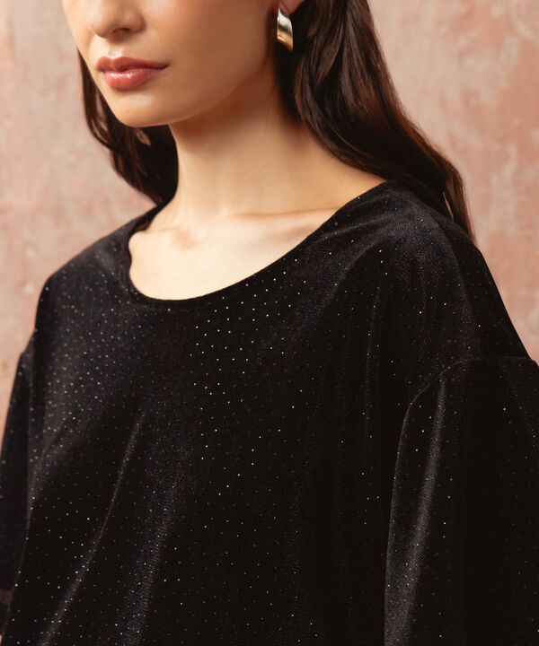 Blusa Para Mujer Con Brillos Suaves Escote Redondo image number null