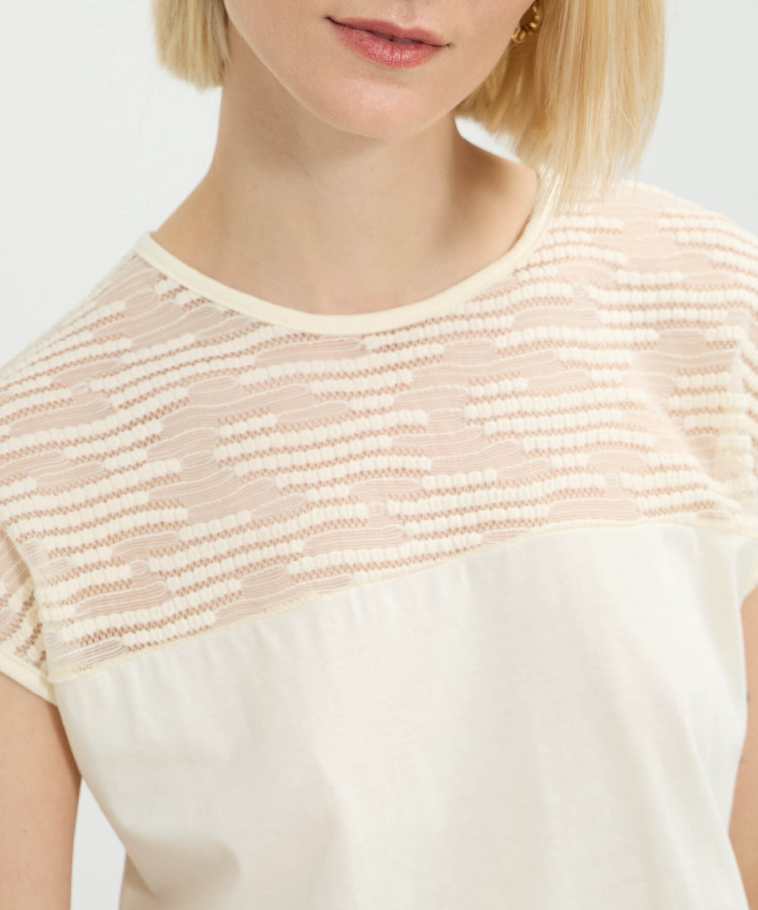 Camiseta Unicolor Con Textura