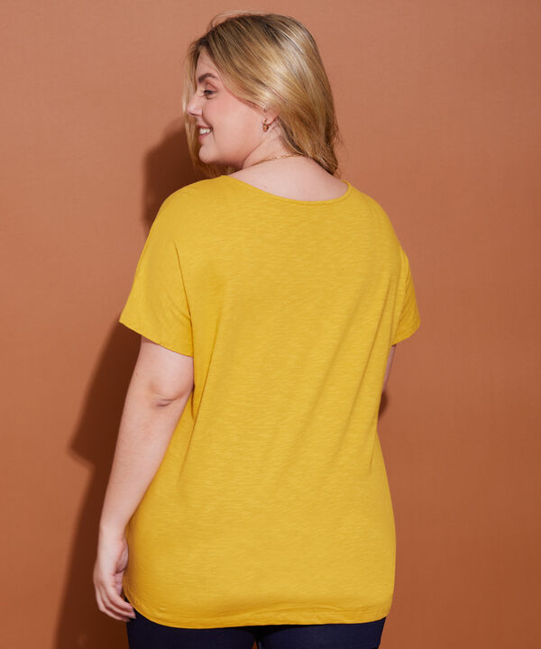 Camiseta Manga Corta Unicolor Con Encaje En Cuello Y Frente
