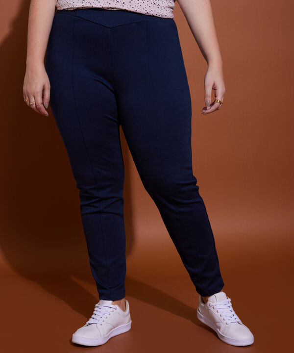 Leggings Unicolor Tiro Alto Con Corte En Centro Frente Y Pretina Elástica