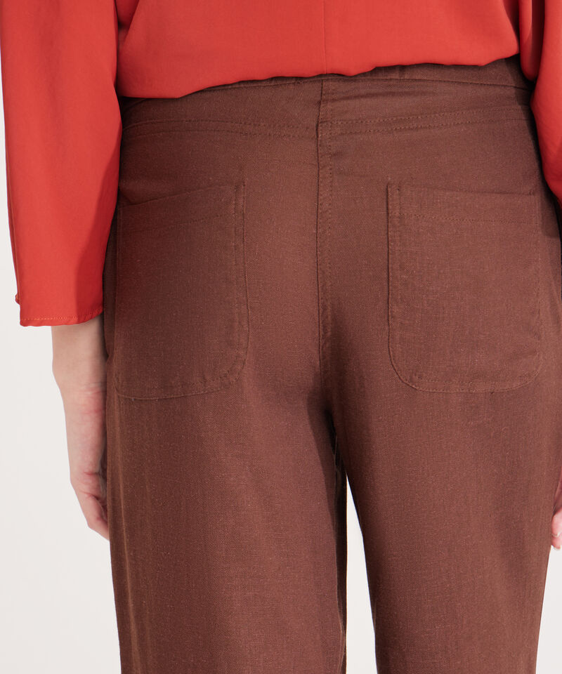 Pantalon Culotte Con Cortes En Frente