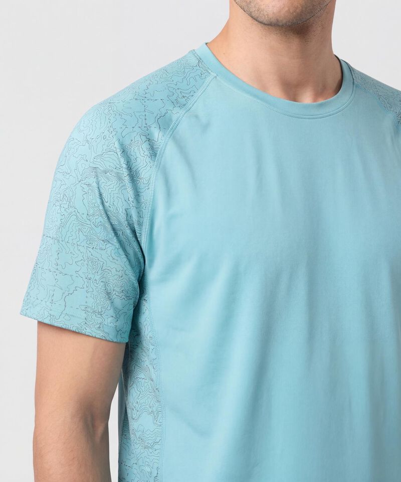 Camiseta Deportiva Con Detalle En Mangas 