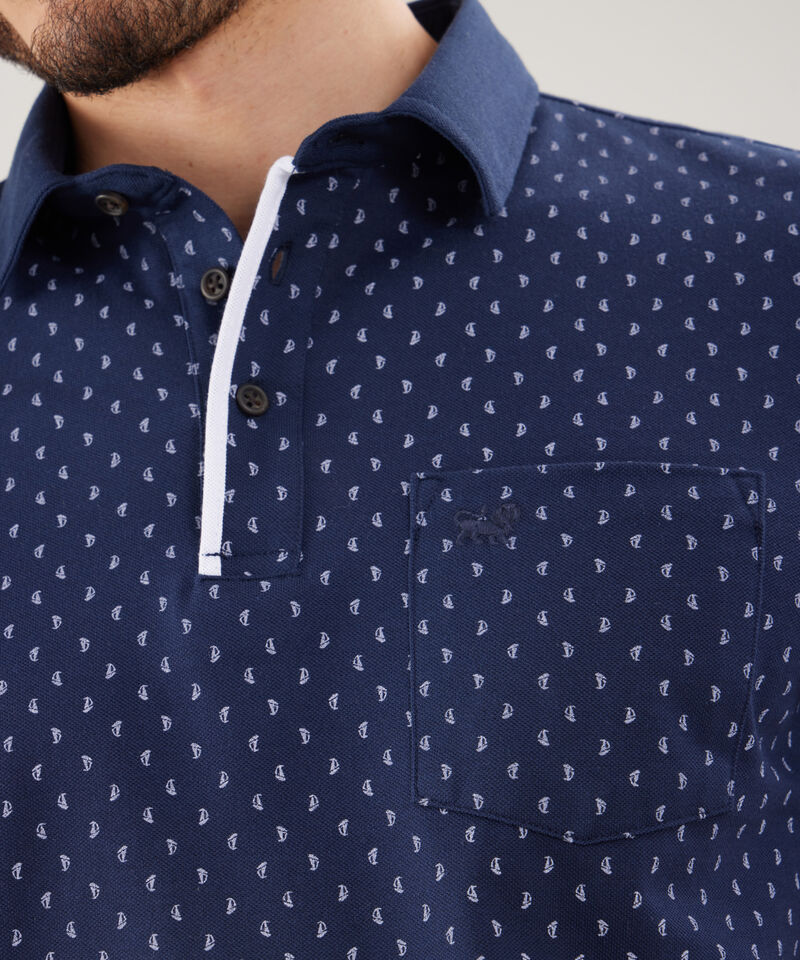 Polo Estampada Cuello Duro Con Bolsillo Y Vena Contraste En Pechera, Silueta Regular Fit, Cítrico Marinero
