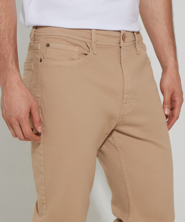 Pantalón Cinco Bolsillos Color Beige image number null