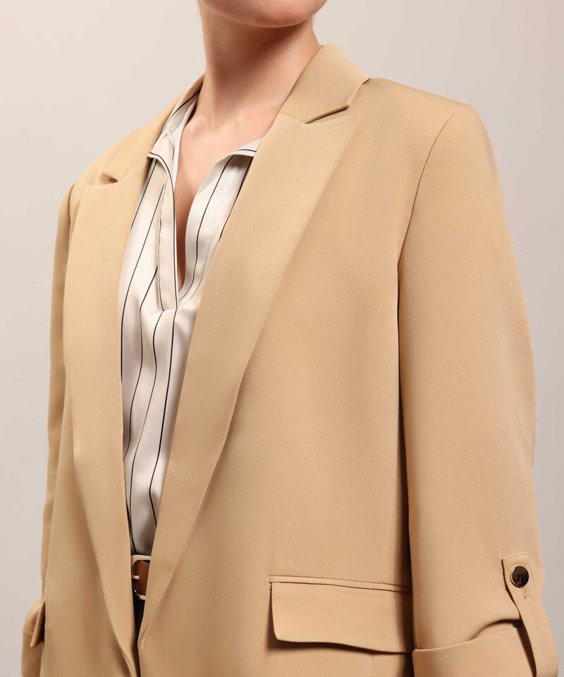 Blazer Unicolor Con Solapa