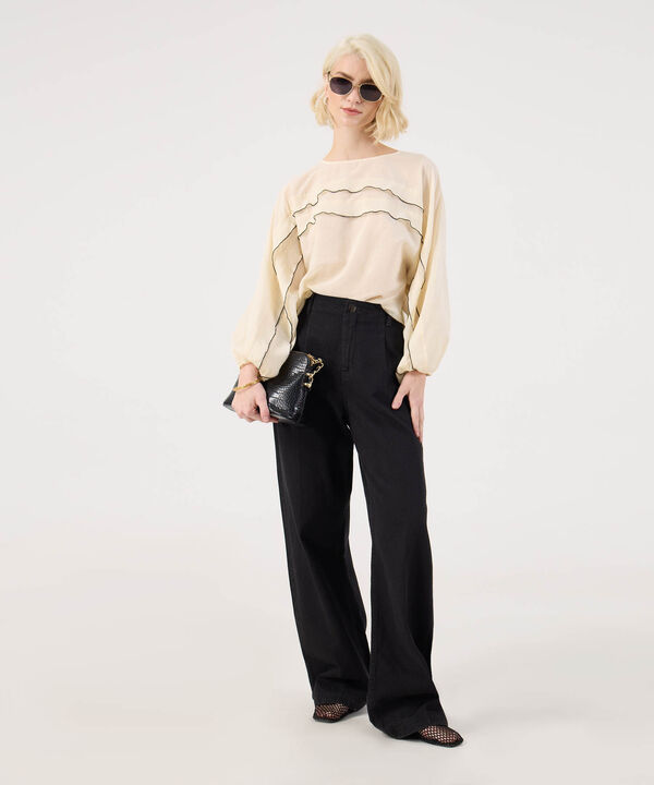 Blusa Unicolor Con Boleros En Frente image number null