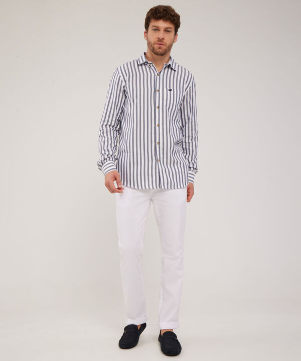 Pantalón Chino Sin Prenses, Bolsillos Diagonales y De Ribete image number null