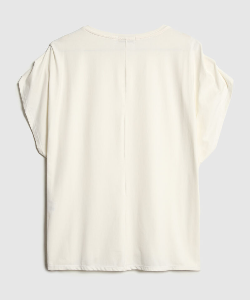 Camiseta Manga Corta Con Detalle