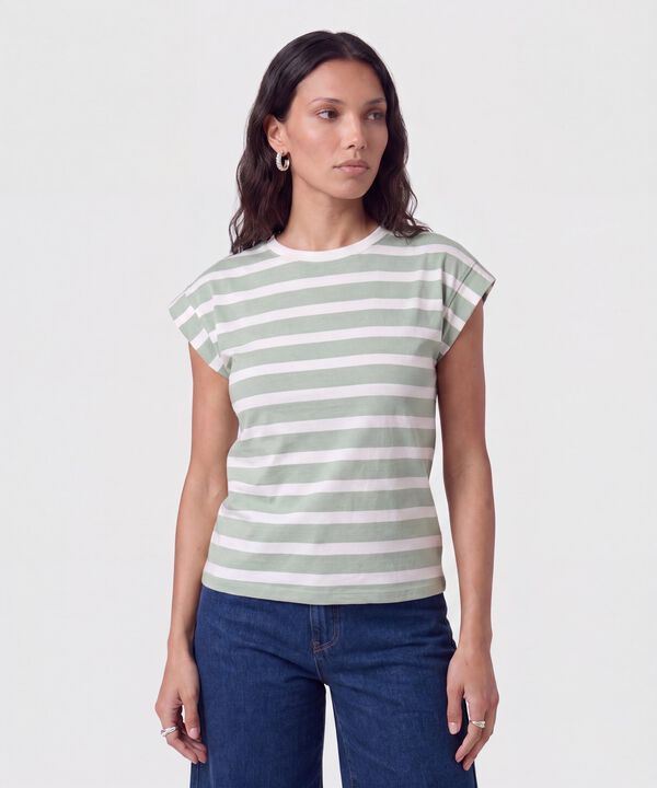 Camiseta Con Hombro Estructurado Mujer image number null