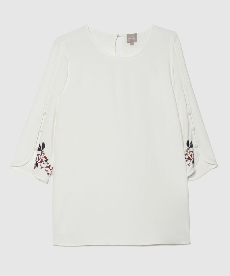 Blusa Manga ¾ Con Bordado
