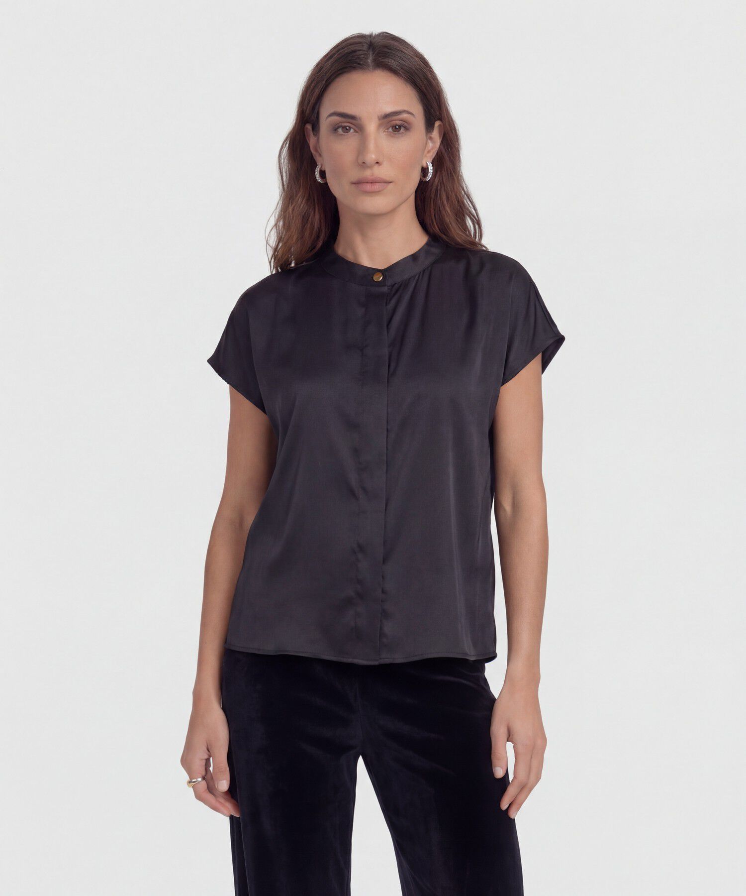 Blusa Unicolor Con Detalle 