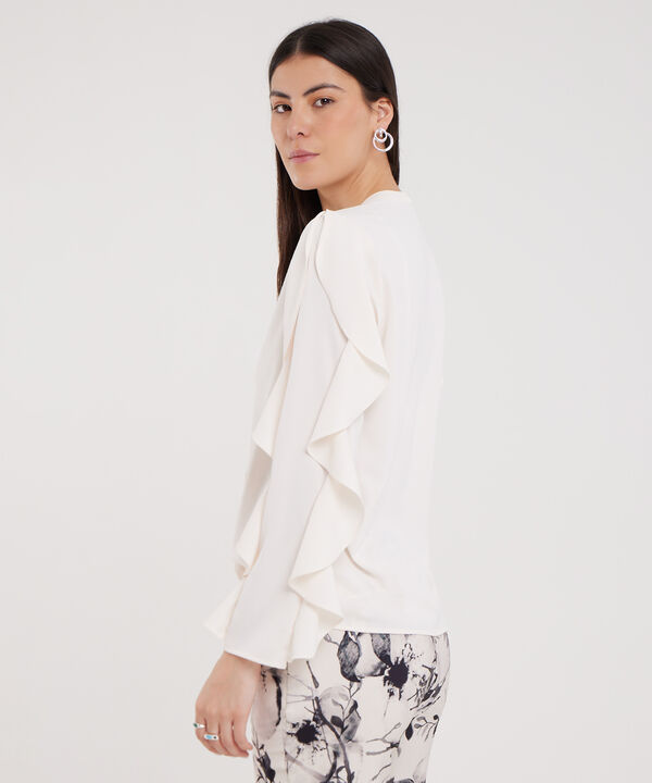 Blusa Unicolor Con Volantes En Manga image number null