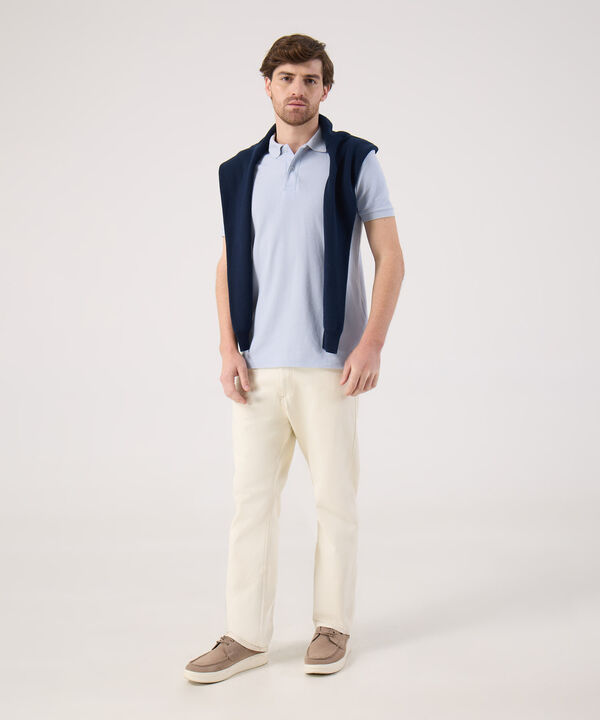 Polo Con Diseño Clasico  image number null