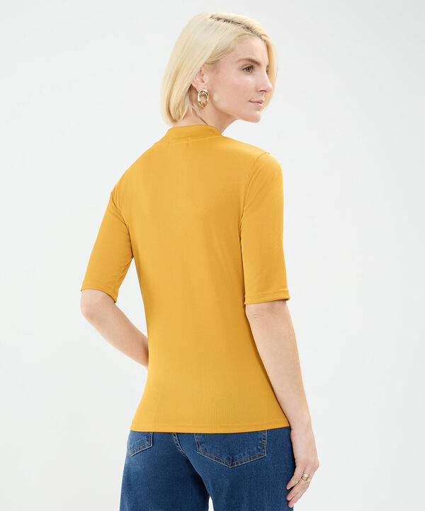 Camiseta Cuello Alto