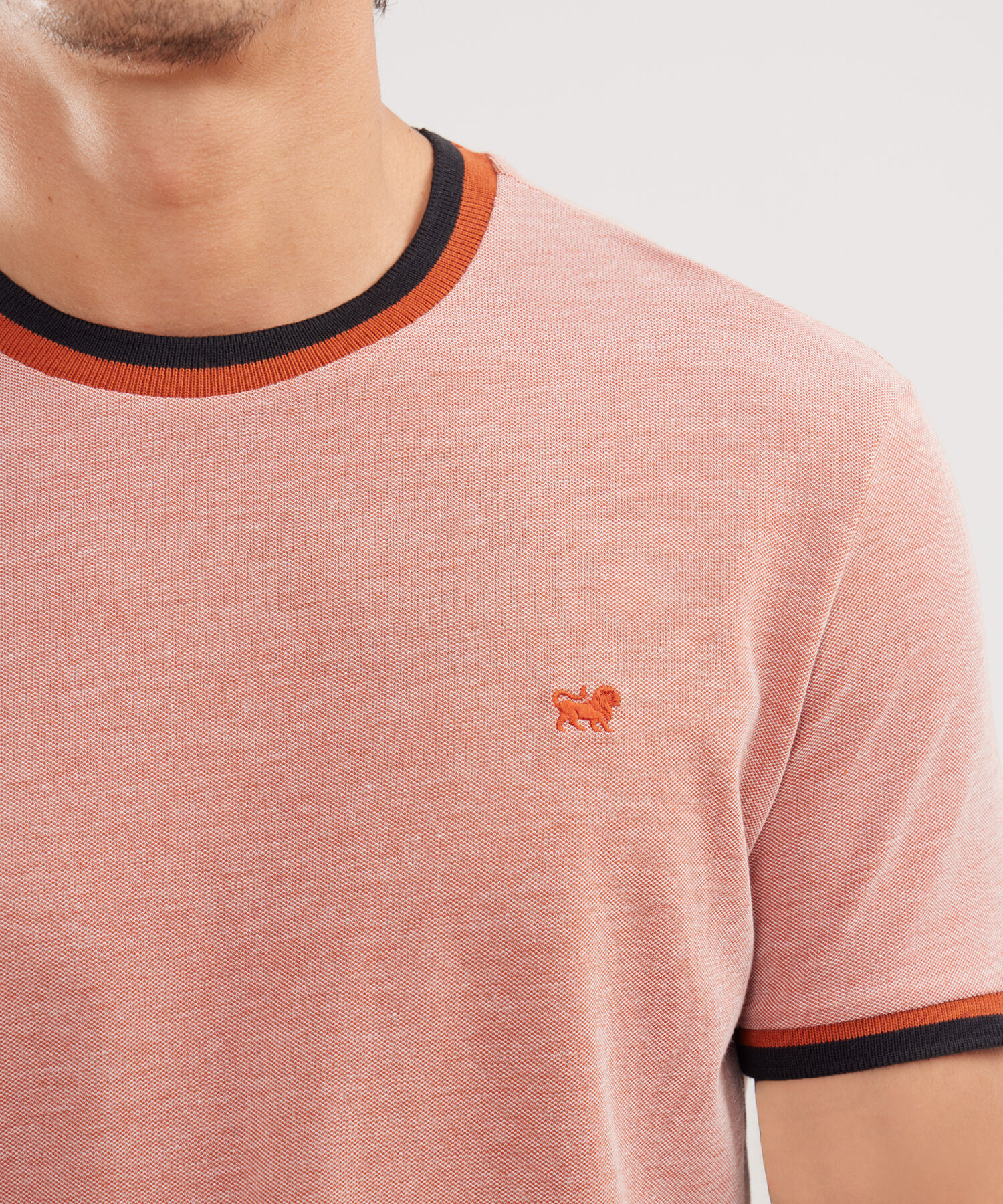 Camiseta Preteñida, Manga Corta, Cuello Y Puños Tejidos