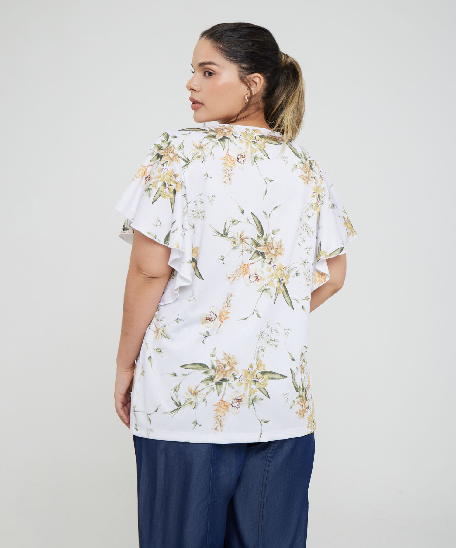 Camiseta Cuello Redondo Con Manga Corta Volada