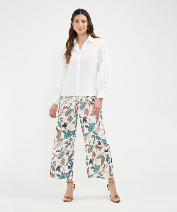 Blusa con Bordado en Mangas image number null