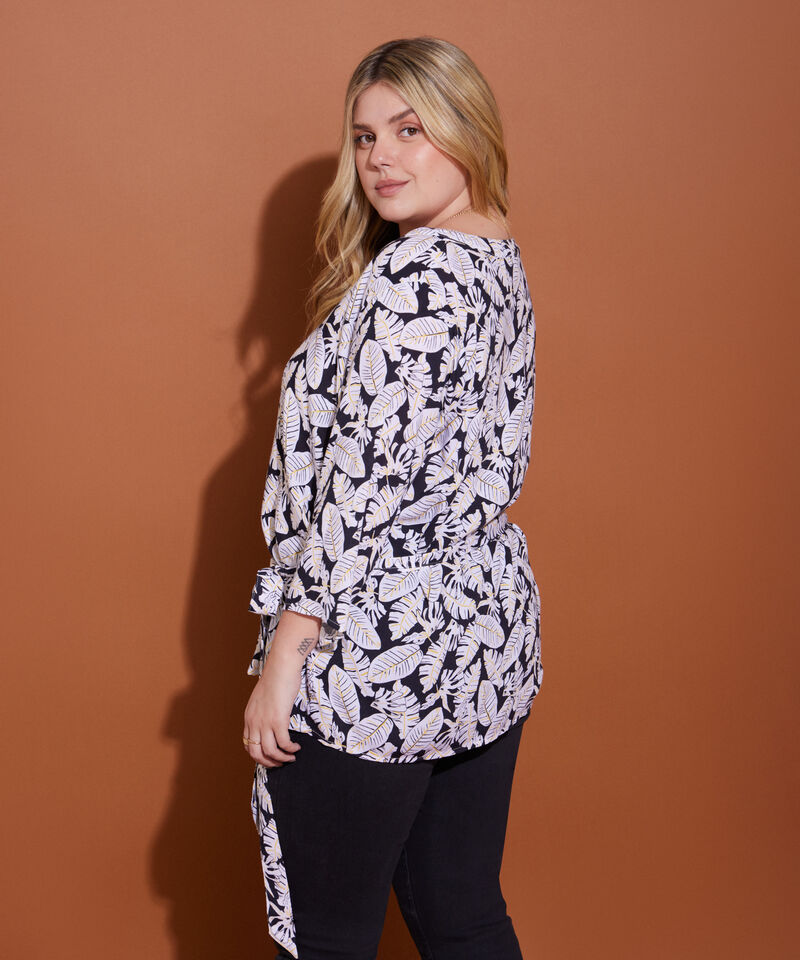Blusa Estampada Manga 3/4, Cuello Neru Con Cuello En V Y Anudado En Cintura
