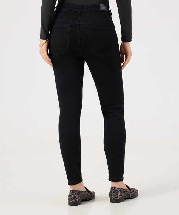 Jean Curvy Tono Oscuro