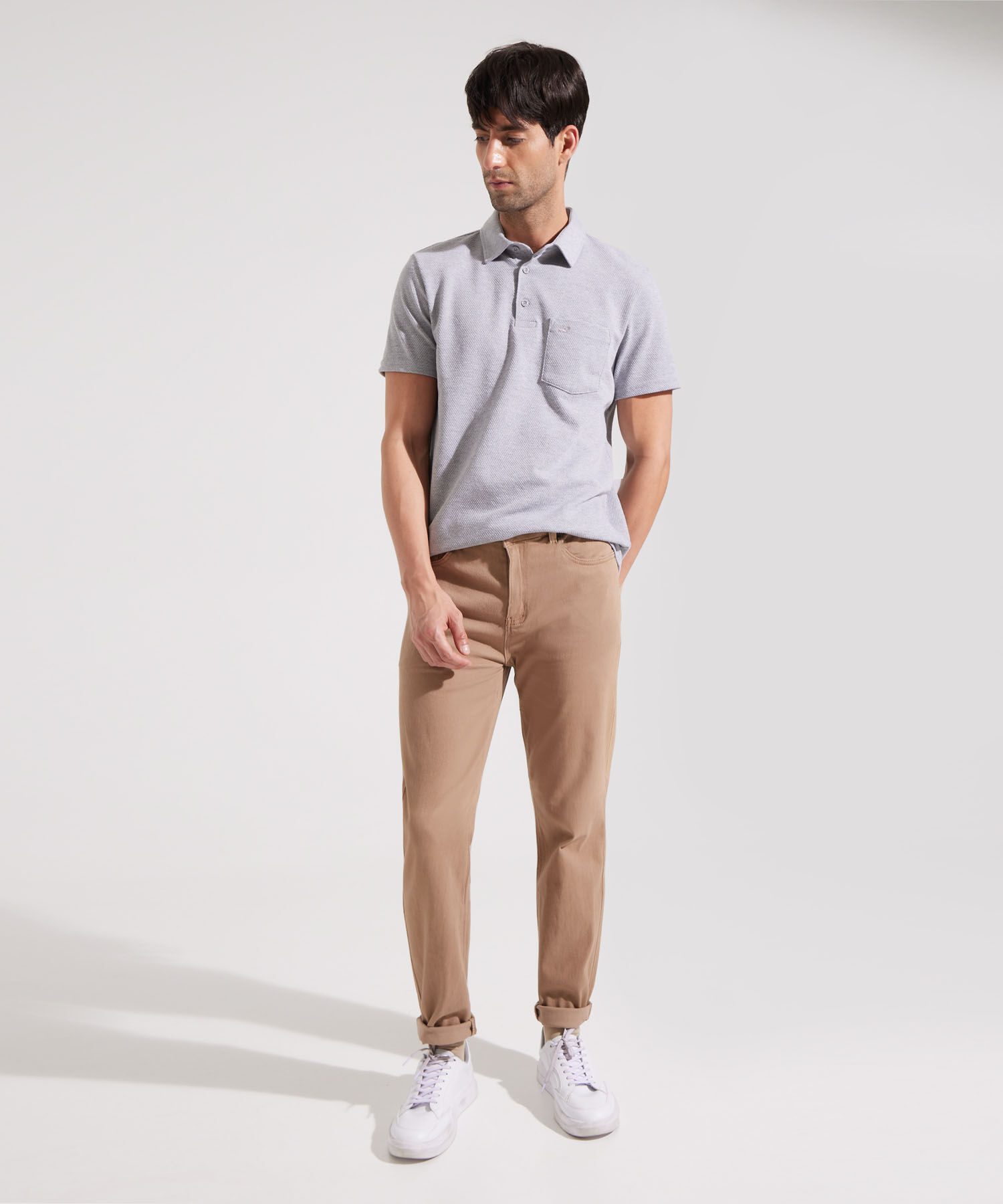 Polo Unicolor Textura, Cuello Duro Con Bolsillo, Silueta Slim Fit, Kairós