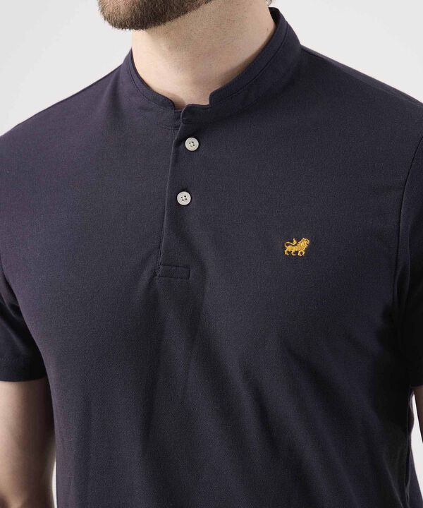 Polo Unicolor Con Bordado image number null