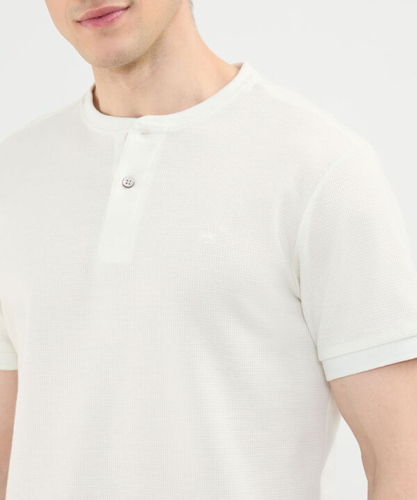 Cuello Camiseta Henley
