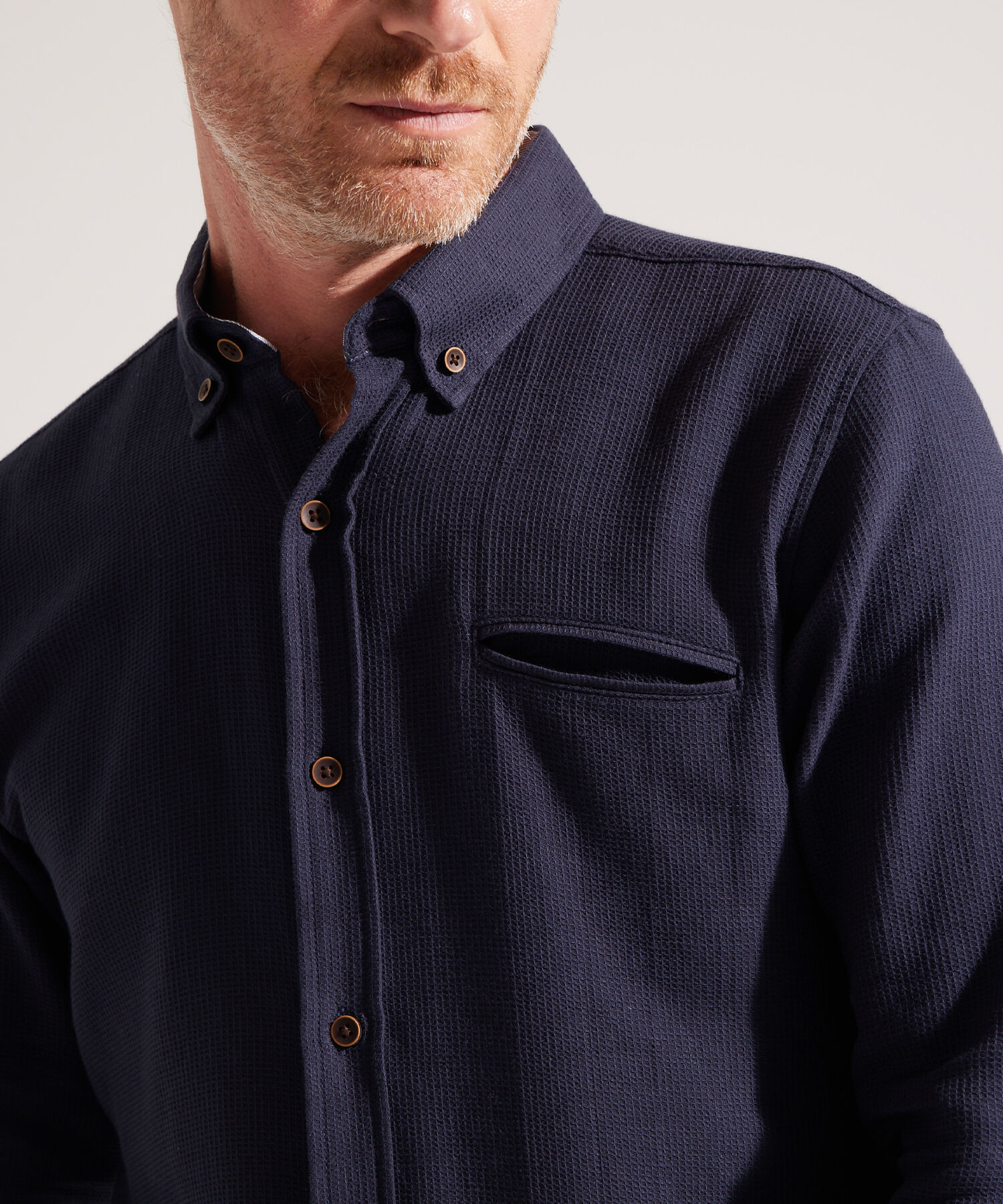 Camisa Manga Larga con Portañuela