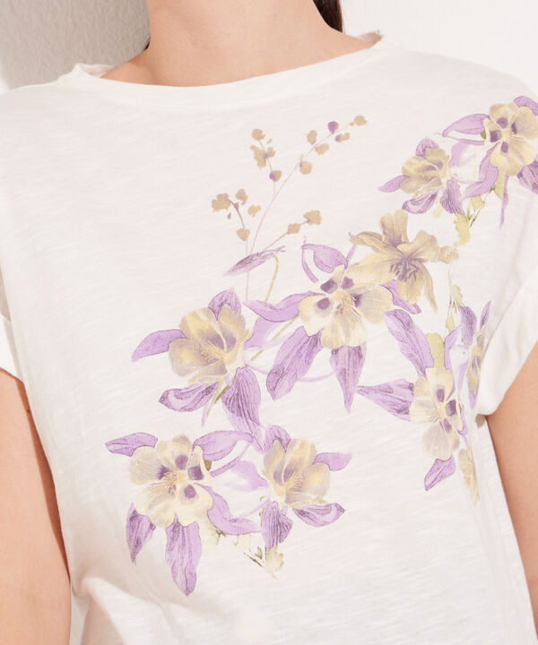 Camiseta Manga Corta Con Screen En Frente image number null