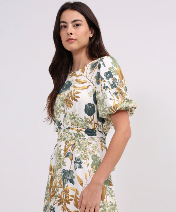 Vestido Con Anudado En Cintura Y Arandela