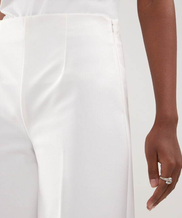 Pantalón Culotte Unicolor image number null