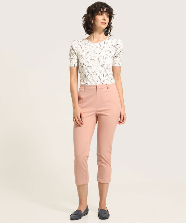 Pantalon Capri Bolsillos