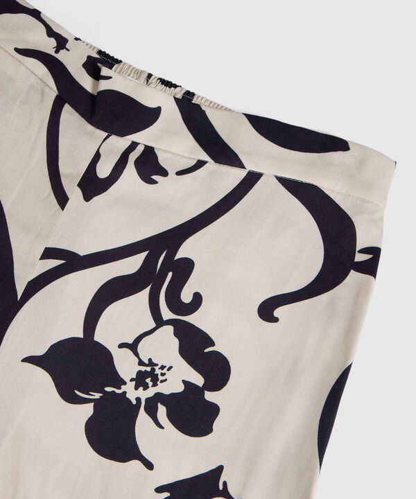 Pantal&oacute;n Estampado de Ca&iacute;da Fluida para Mujer image number null