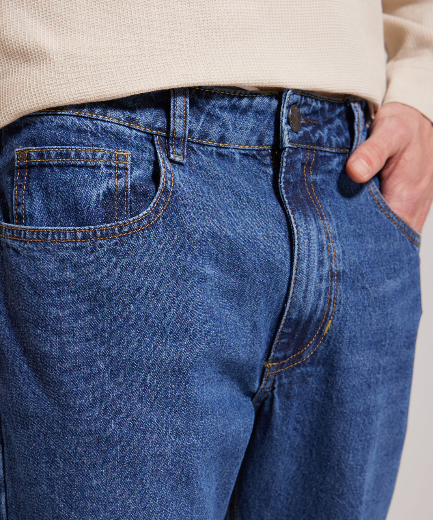 Jean Regular Tono Azul Oscuro