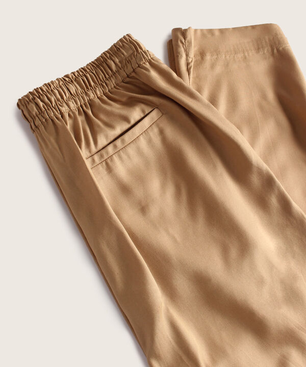 Pantalón Jogger Con Punteras