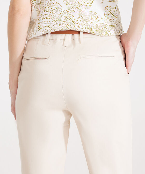Pantalón Chino Unicolor
