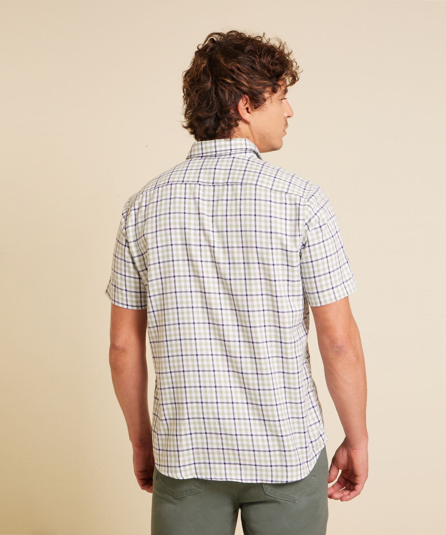 Camisa Preteñida Manga Corta Con Bolsillo Y Silueta Slim Fit