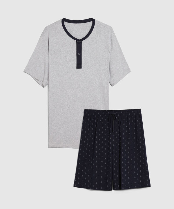 Pijama De Camisa M/C Con Pechera Y Cuello Neru En Contraste Y Pantaloneta En Punto Con Hiladillo En Cintura