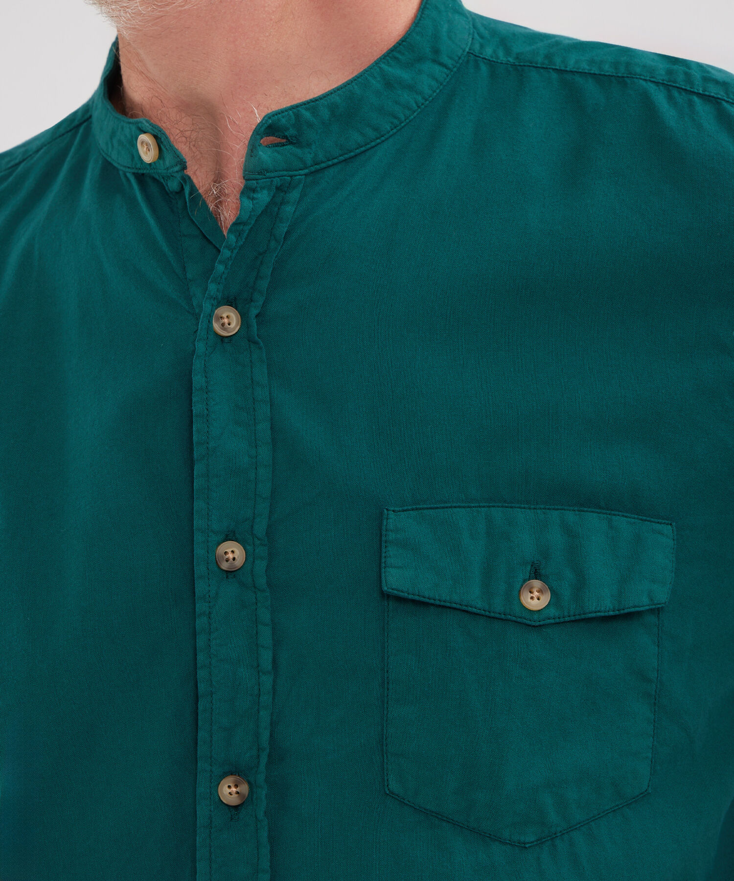 Camisa Unicolor Silueta Regular Fit