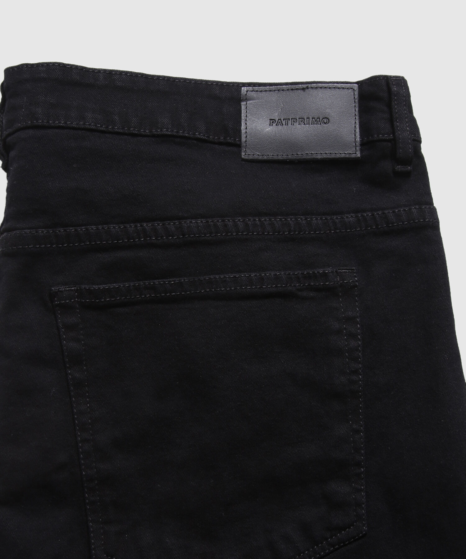 Jeans Regular Stretch Tono Negro