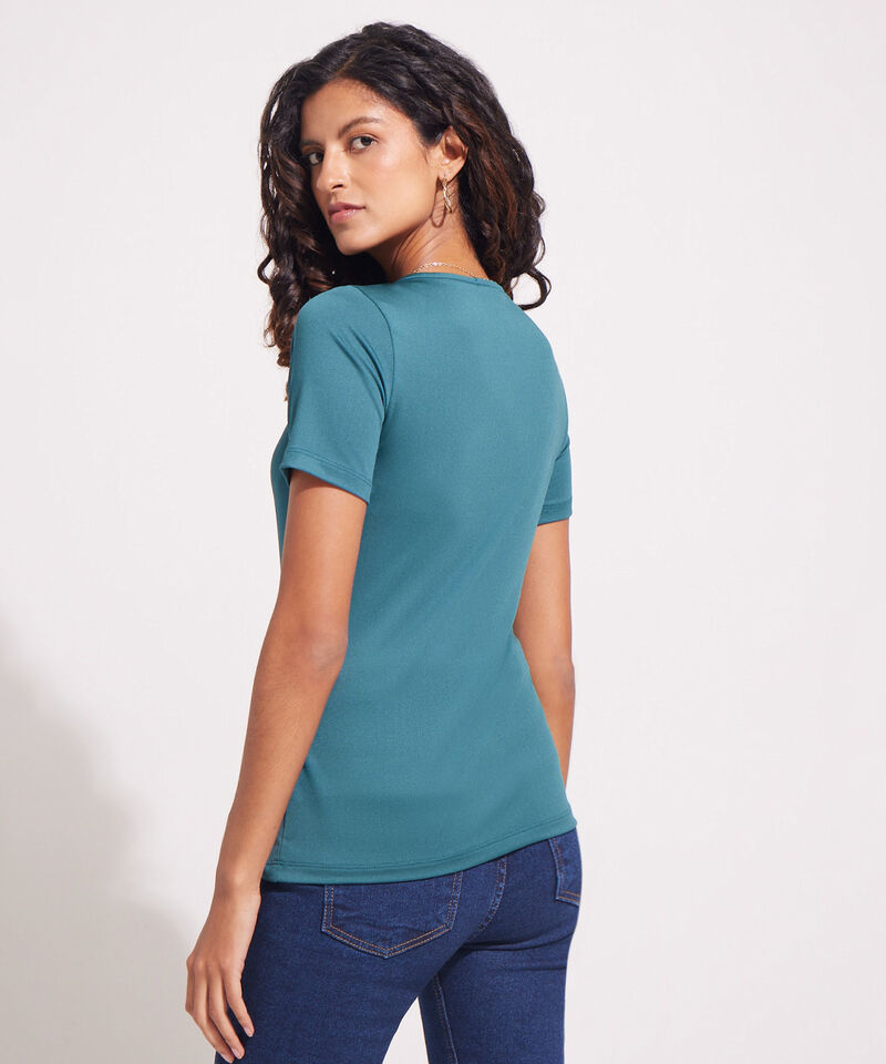 Camiseta Manga Corta, Cuello Cut Out Con Herraje Circular