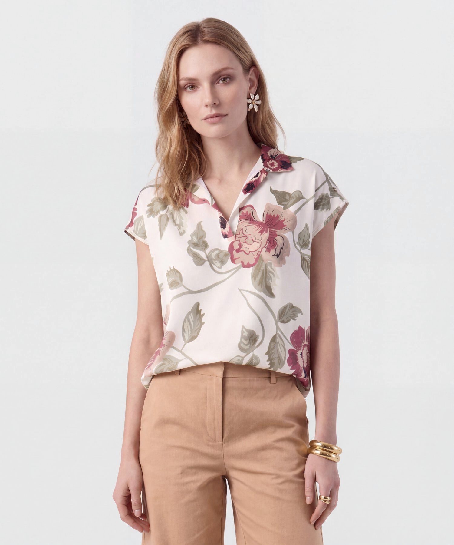 Blusa Cuello Camisero Con Manga Corta