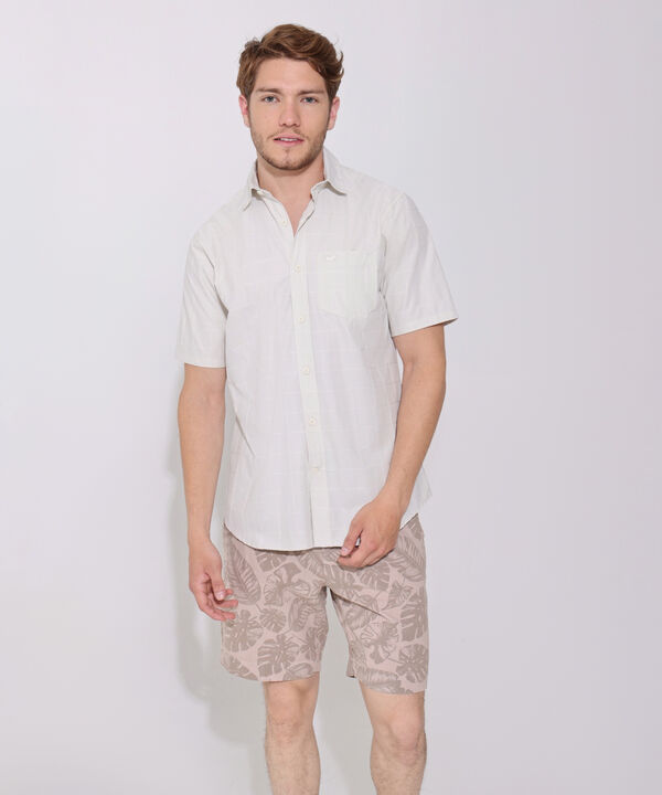 Camisa Unicolor Texturizada, Manga Corta Con Bolsillo Y Silueta Slim Fit image number null