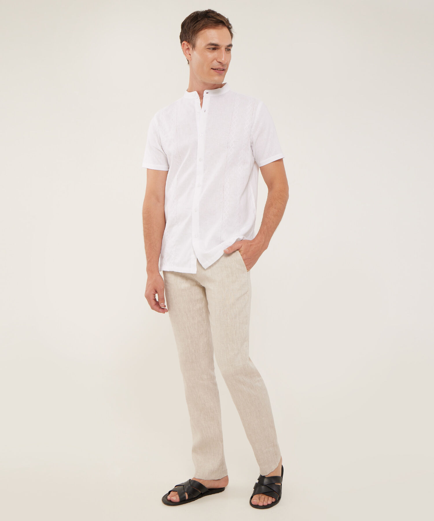Camisa Guayabera Cuello Neru Bordada En Frente
