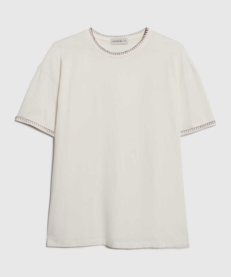 Camiseta con Bordado