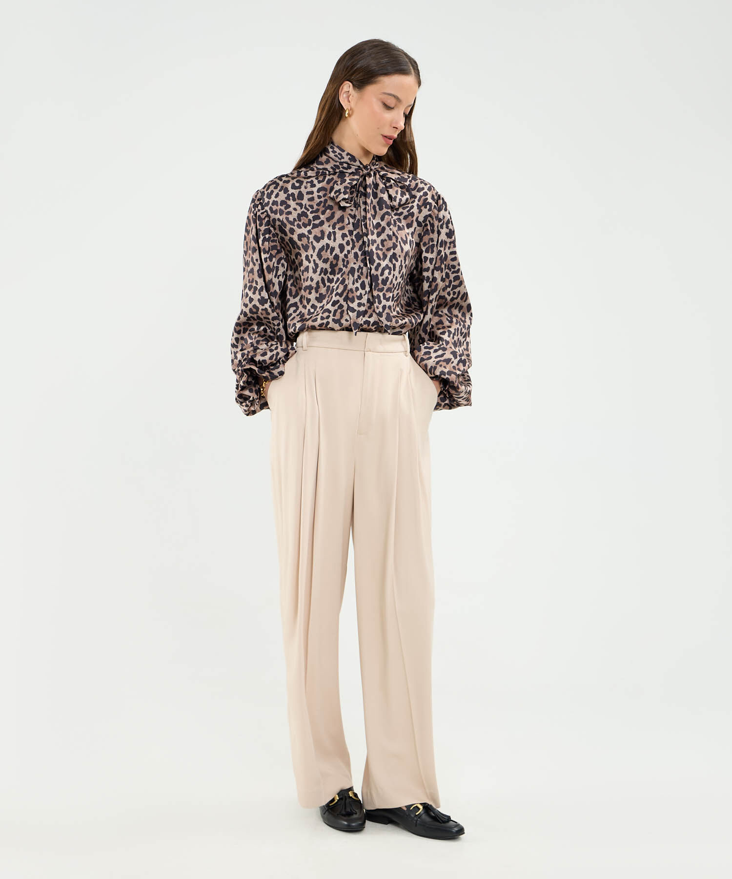 Blusa Manga Manga Larga Estampada Con Corbata