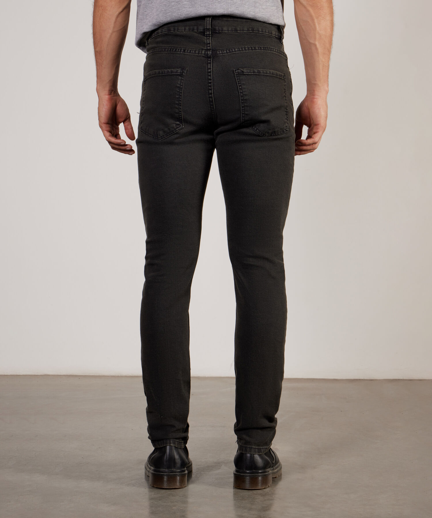 Jean Jean Slim Negro Lavado Con Arrugas 3D