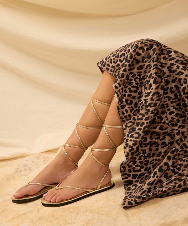 Sandalias De Amarre Tipo Romano Para Mujer image number null